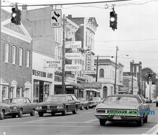 Downtown Georgetown looking down East Main Street, Oct. 26, 1976. Photo by Shelia Richardson | staff