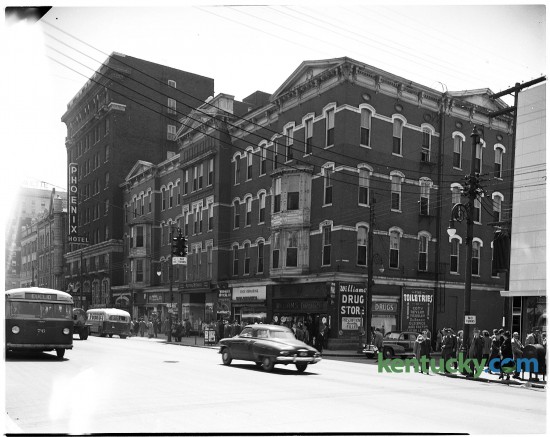 The 100 block of East Main Street in downtown Lexington at Limestone, March 8, 1950. That corner, once dominated by the Phoenix Hotel,  is now the site of Phoenix Park, the Central Library and Park Plaza apartments. Herald-Leader Archive Photo